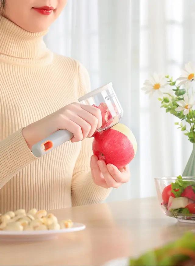 Овочечистка ручна Store Fruit Peeler кухонна для видалення шкірки з контейнером для овочів та фруктів - фото 6