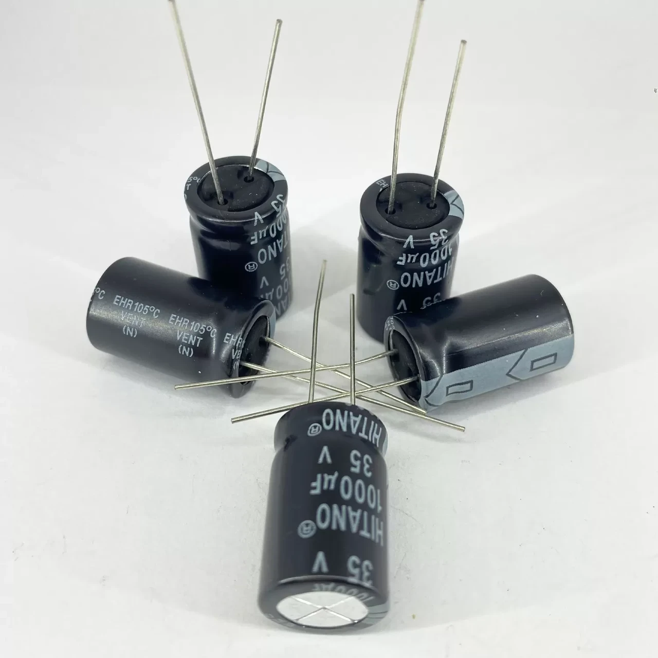 Електролітичні конденсатори HITANO 1000 мкф 35V 13X21 мм 105 °C (1965011355)