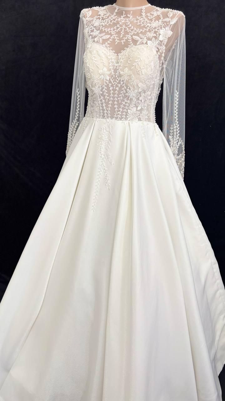 Свадебное платье крем тафта кружевной корсет с рукавами с горлышком