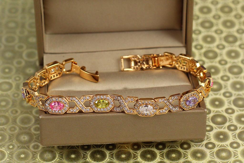 Браслет Xuping Jewelry Вечность с разноцветными камнями 19 см 8 мм Золотистый