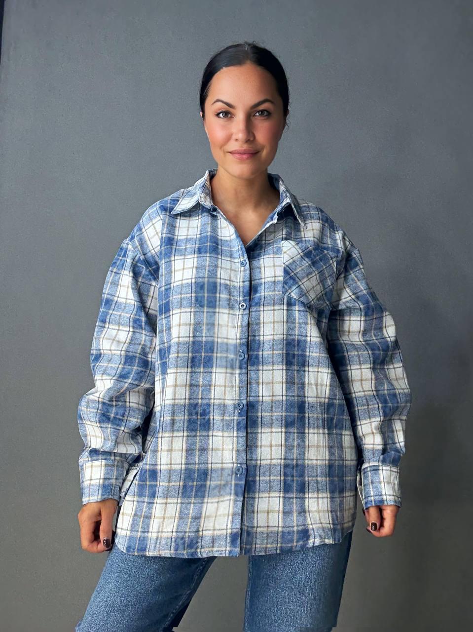 Сорочка жіноча YZY 7765 в клітинку оверсайз широка варена OS Блакитний (4920) - фото 9 Сорочка жіноча YZY 7765 в клітинку оверсайз широка варена OS Блакитний (4920) - фото 9