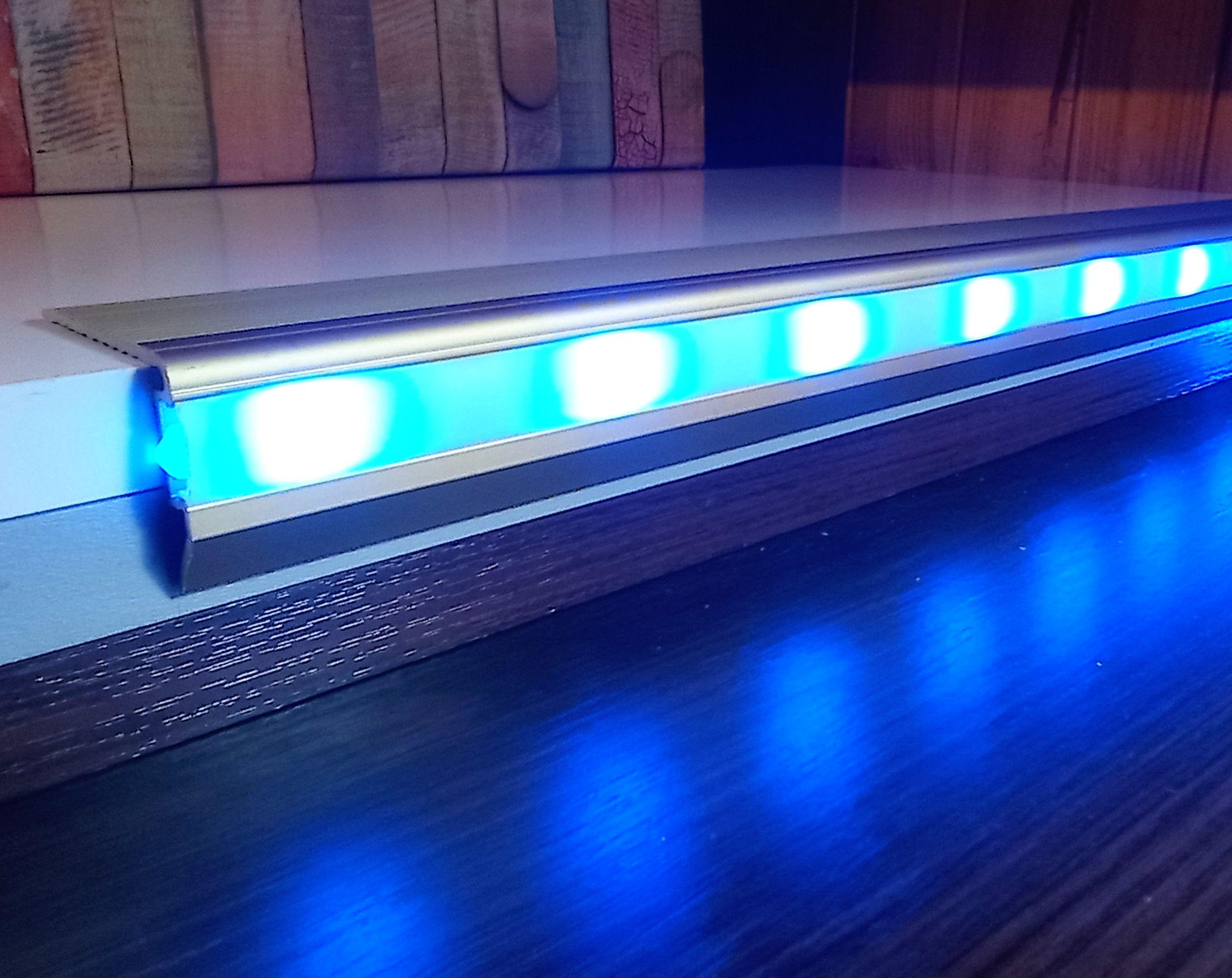 Профиль для ступенек Профіль Центр А47*33 с LED подсветкой алюминиевый 1х47х33 мм Золотой (23473312) - фото 5 Профиль для ступенек Профіль Центр А47*33 с LED подсветкой алюминиевый 1х47х33 мм Золотой (23473312) - фото 5