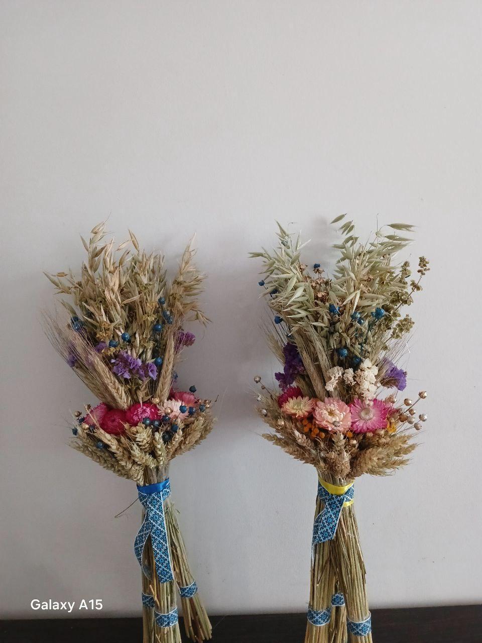 Дидух рождественский из колосья пшеницы/льна и овса на трех ножках 35-40 см с лентой вышиванкой Синий (2822707209) - фото 7 Дидух рождественский из колосья пшеницы/льна и овса на трех ножках 35-40 см с лентой вышиванкой Синий (2822707209) - фото 7