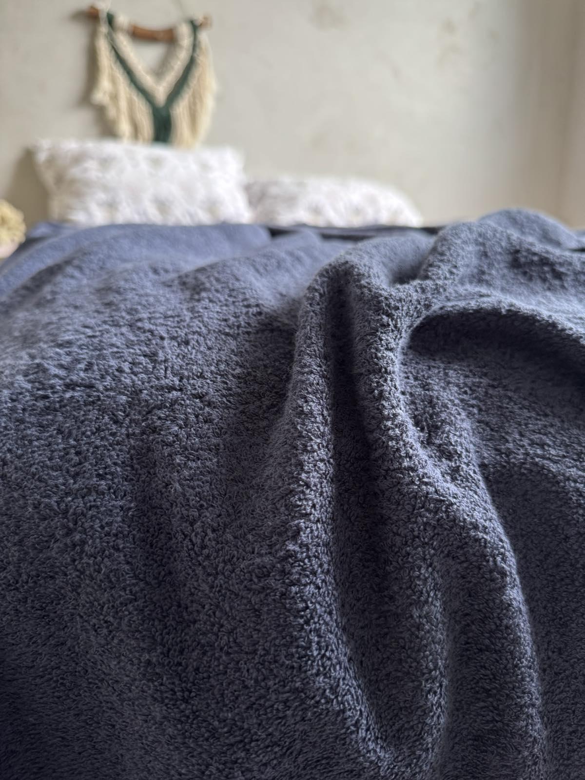 Простинь-покривало махрове ZEINTEX MADEIRA бавовняне 150х220 см Синій (26992624) - фото 3 Простинь-покривало махрове ZEINTEX MADEIRA бавовняне 150х220 см Синій (26992624) - фото 3