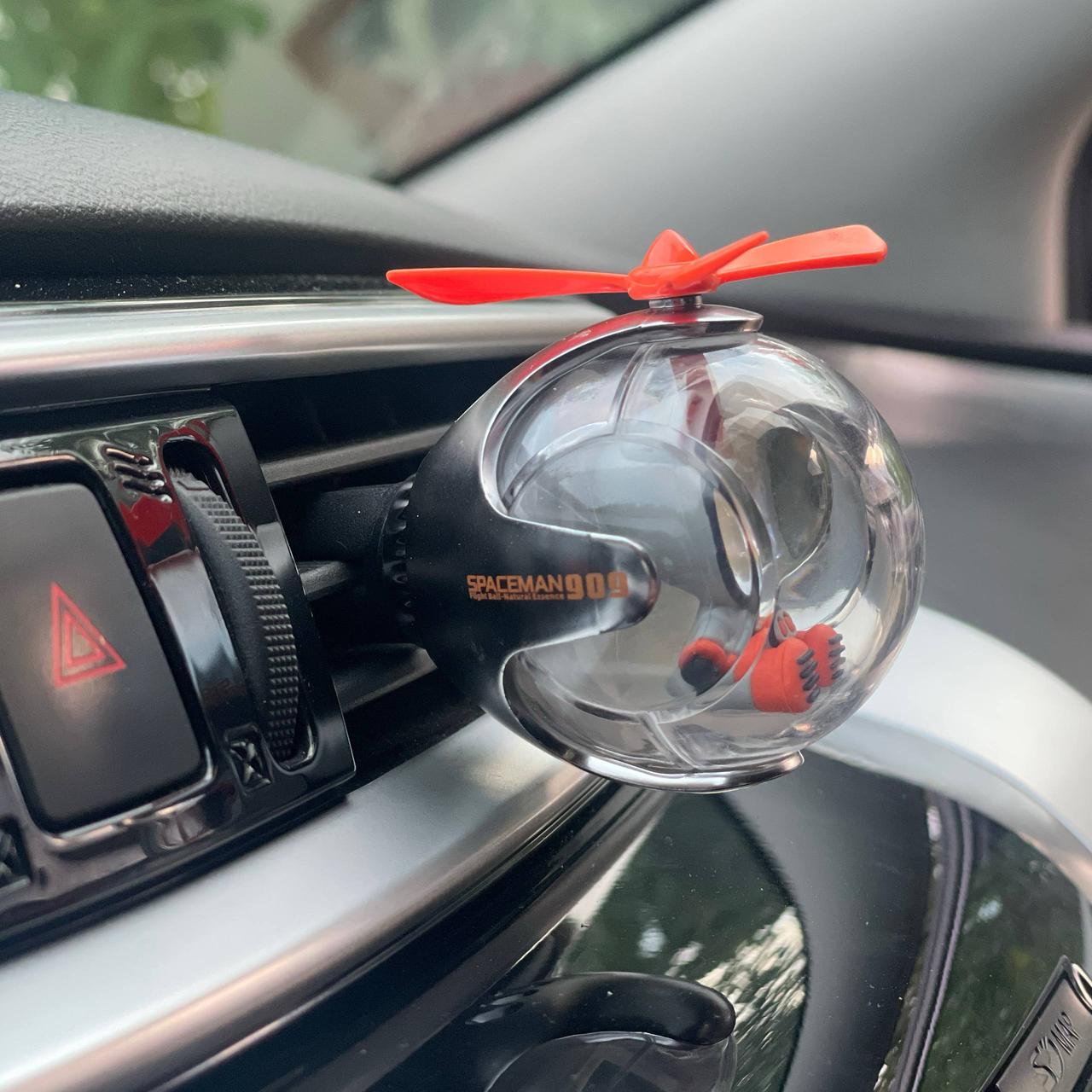 Ароматизатор для авто на решетку Spaceman (909) - фото 3