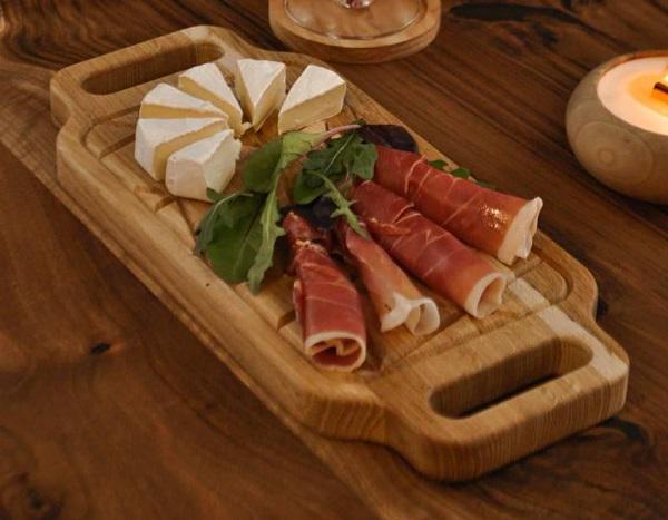 Доска деревянная с ручками для подачи блюд (9674728)