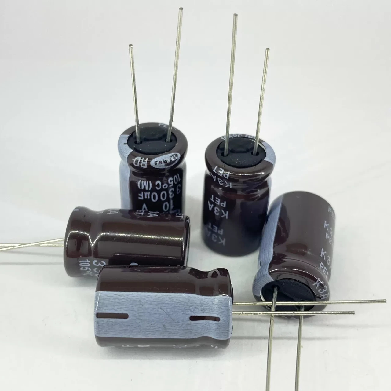 Конденсаторы электролитические SAMWHA 3300 мкф 10V 13x20 мм 105 °C (1965565199)