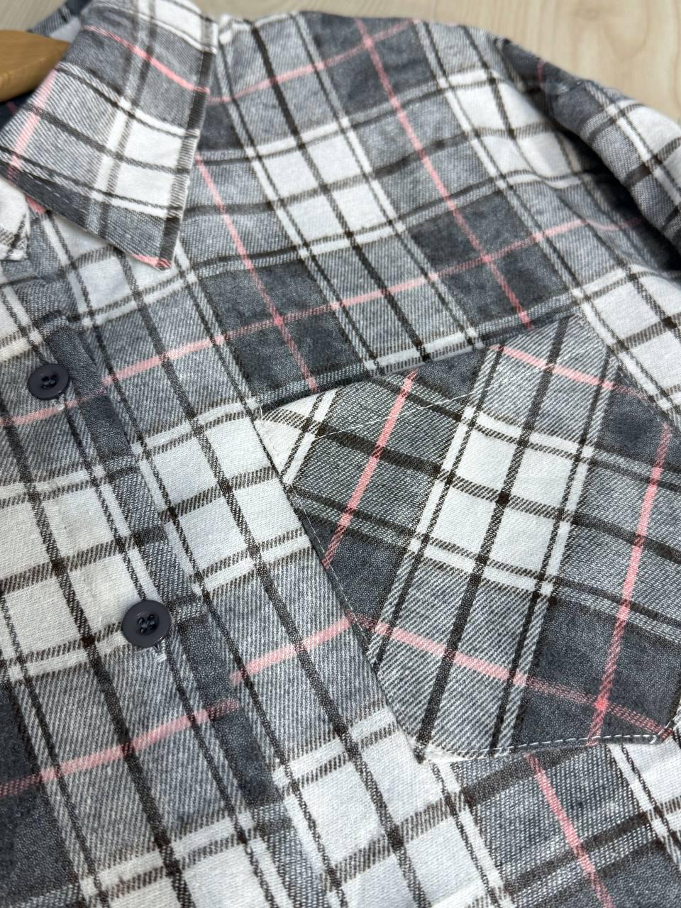 Сорочка жіноча YZY 7765 в клітинку оверсайз широка варена OS Сірий (4919) - фото 2 Сорочка жіноча YZY 7765 в клітинку оверсайз широка варена OS Сірий (4919) - фото 2