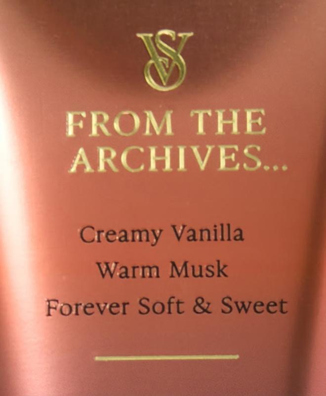 Лосьон для тела парфюмированный Vanilla Lace Victoria's Secret 236 мл (2817029136) - фото 4 Лосьон для тела парфюмированный Vanilla Lace Victoria's Secret 236 мл (2817029136) - фото 4