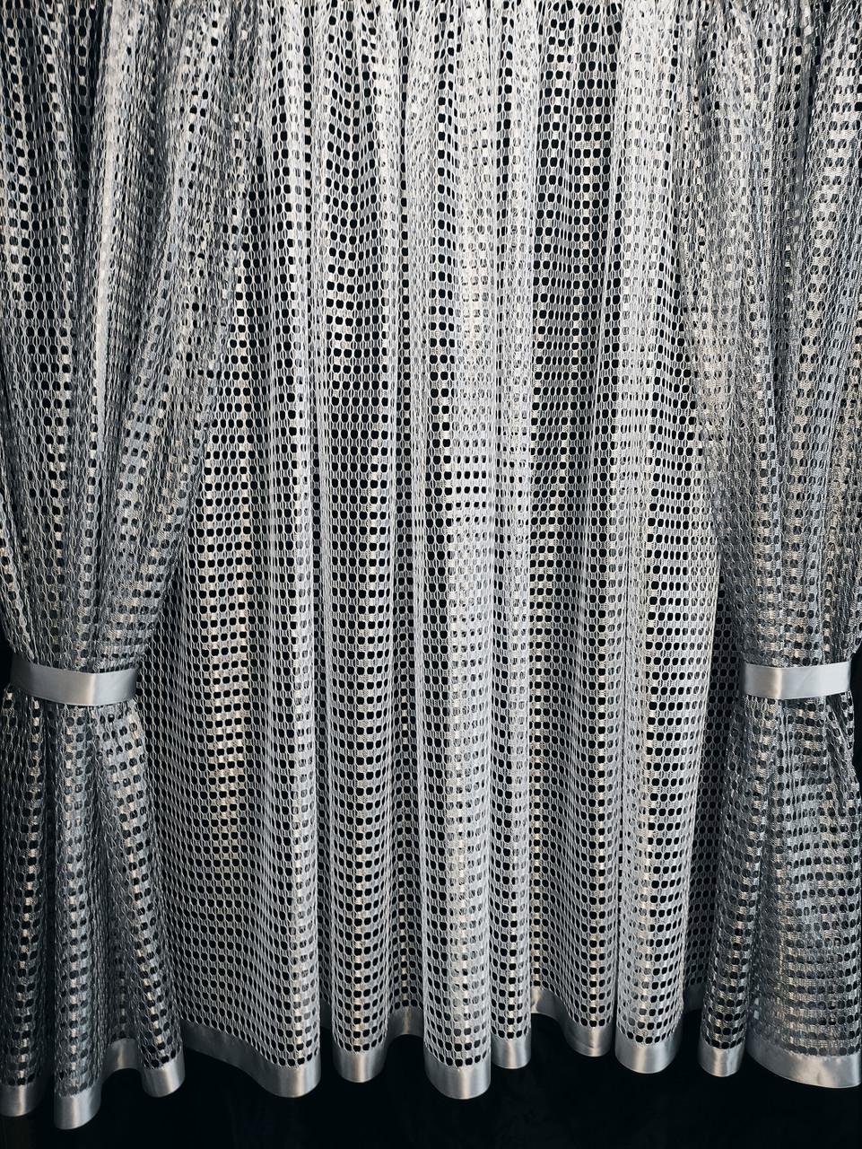 Комплект на широке вікно із шторками та атласною стрічкою 440х175 см Білий із сірим (шчс-01) - фото 1 Комплект на широке вікно із шторками та атласною стрічкою 440х175 см Білий із сірим (шчс-01) - фото 1