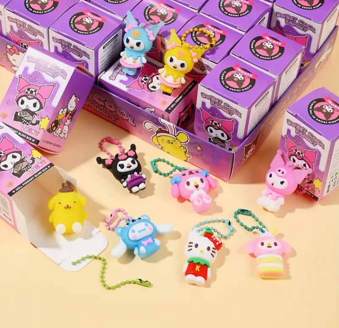 Коробка-сюрприз Family Lucky Blind Box Sweet Cool з брелоком (27829561) - фото 6