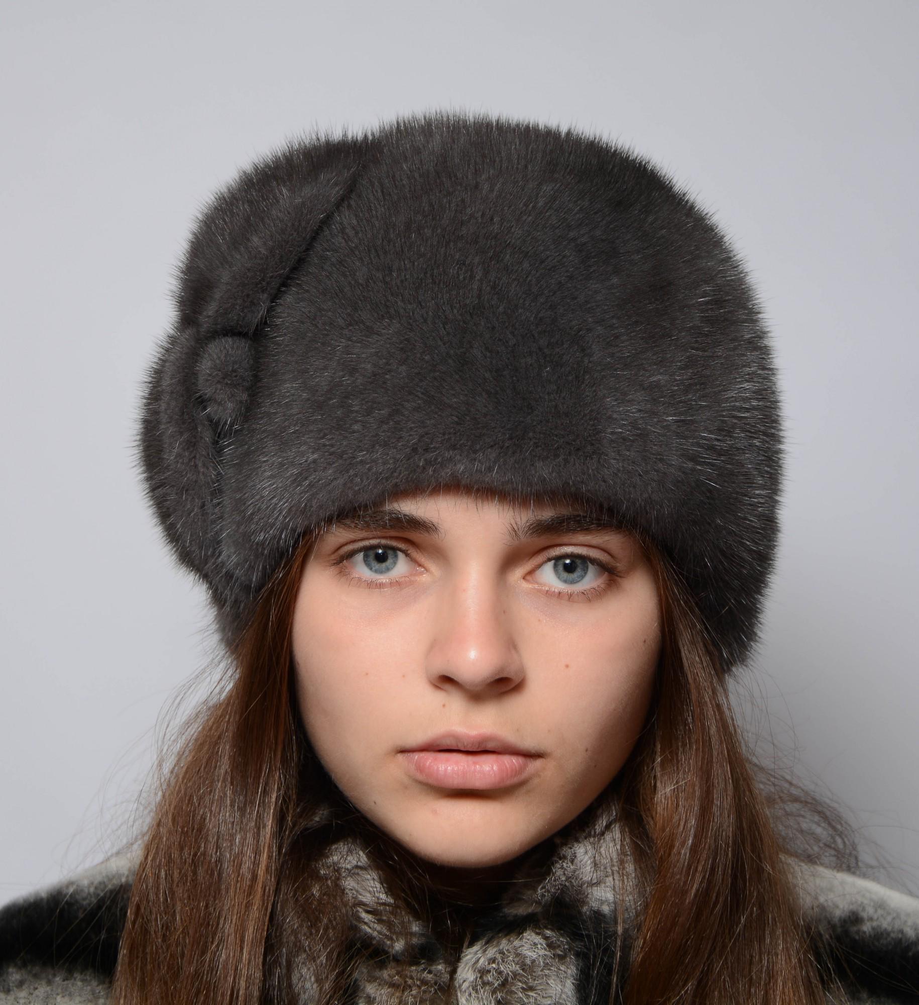 Женская кубанка Меховой стиль Шарик три листочка из натурального меха норки Ирис (050/A)