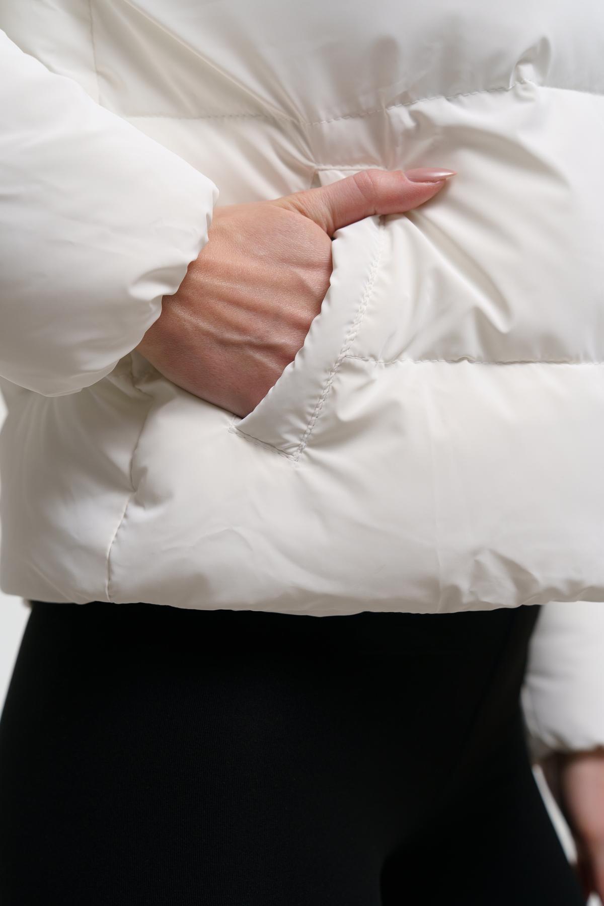 Куртка жіноча коротка Intruder Lolita весняно-осіння M-L Білий (1614676979/3/2) - фото 4 Куртка жіноча коротка Intruder Lolita весняно-осіння M-L Білий (1614676979/3/2) - фото 4