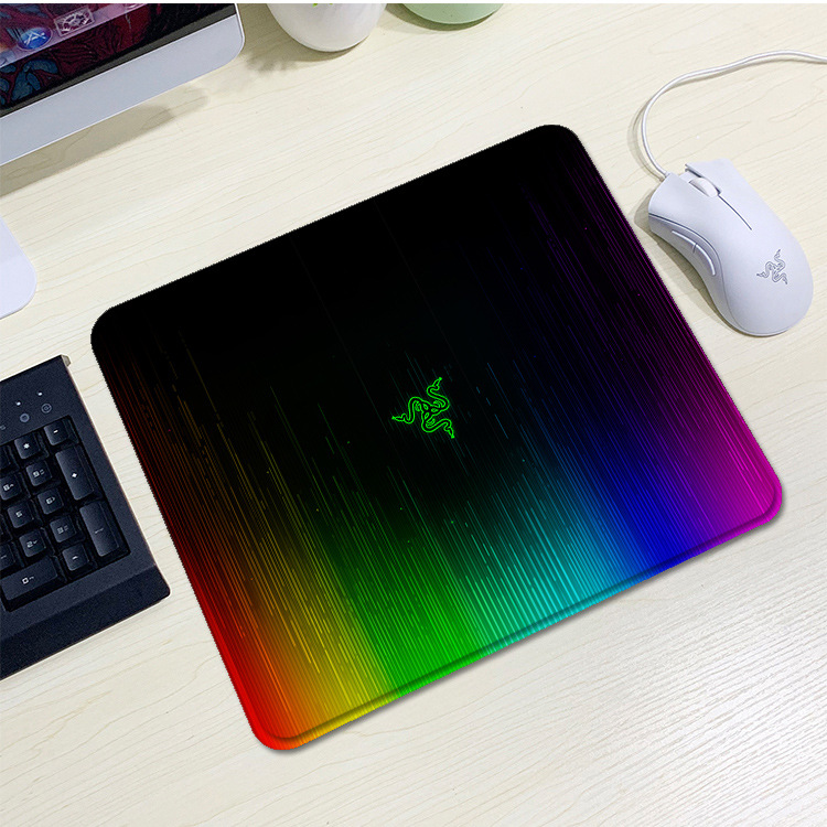 Коврик для мыши игровой Razer 1 тканевый износостойкий 2х200x240 мм (YUT_V5706)