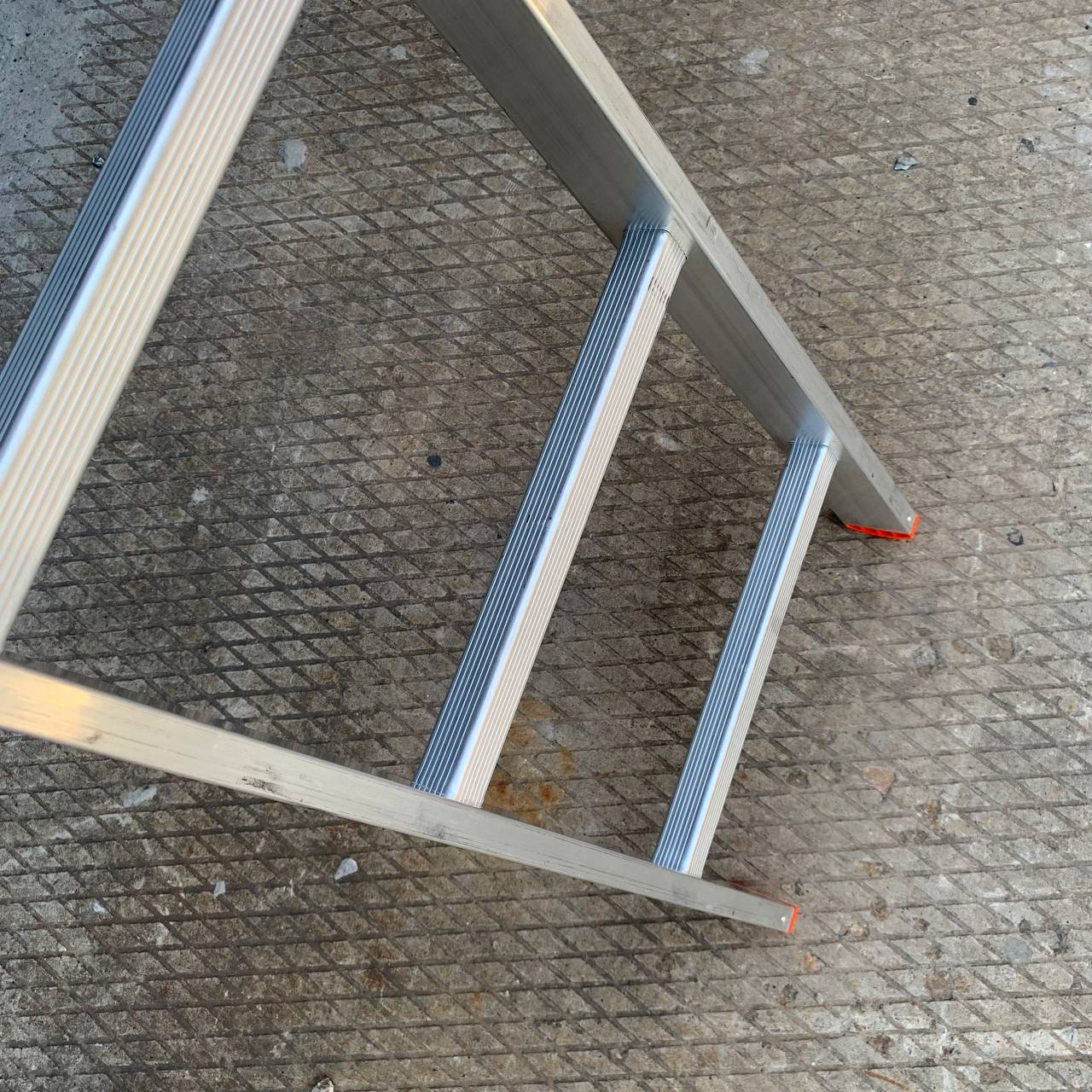 Лестница приставная алюминиевая Техпром 9 ступеней - фото 5 Лестница приставная алюминиевая Техпром 9 ступеней - фото 5