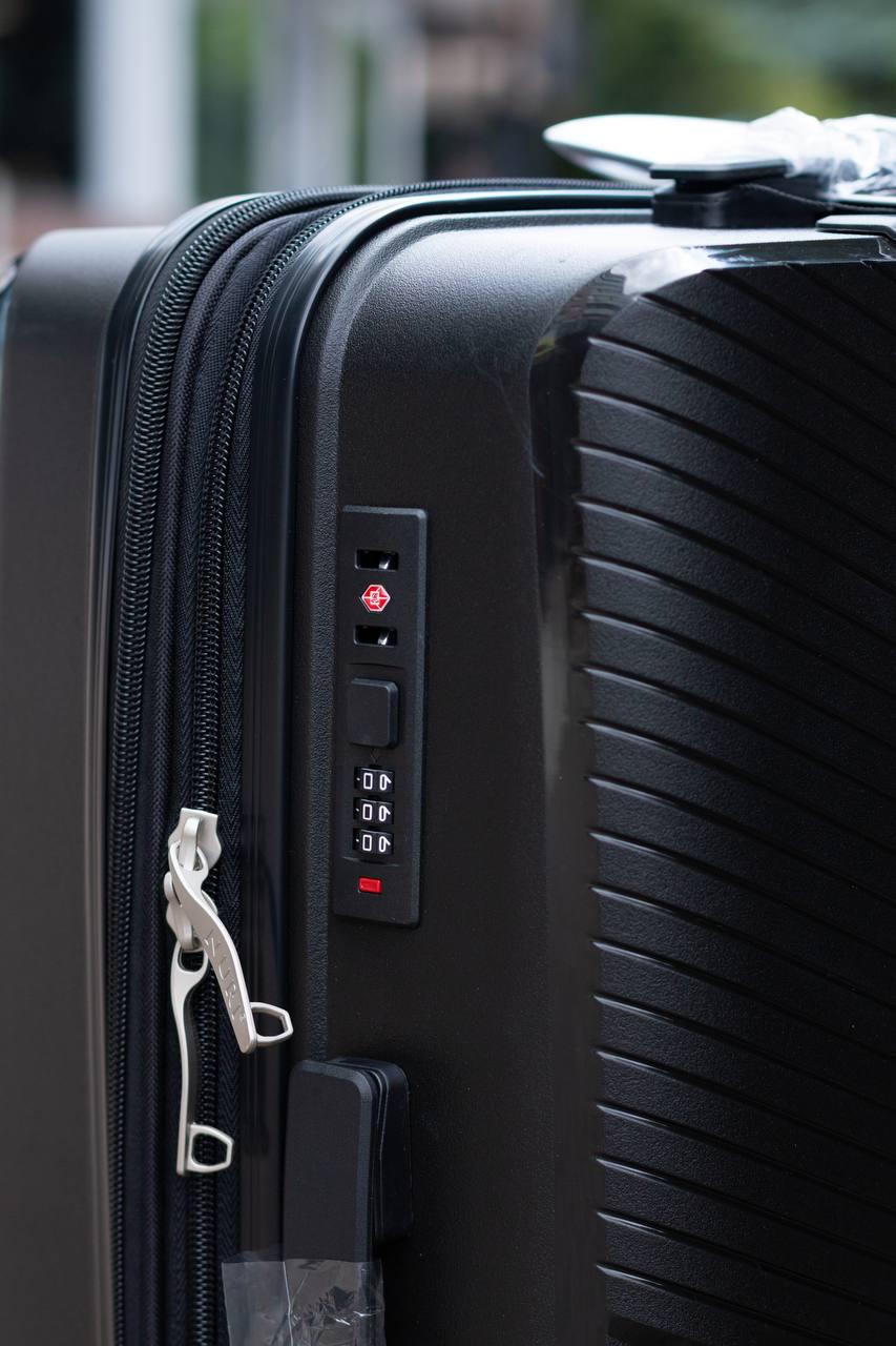 Чемодан пластиковый Nuri 2002 средний Черный (11822849) - фото 2