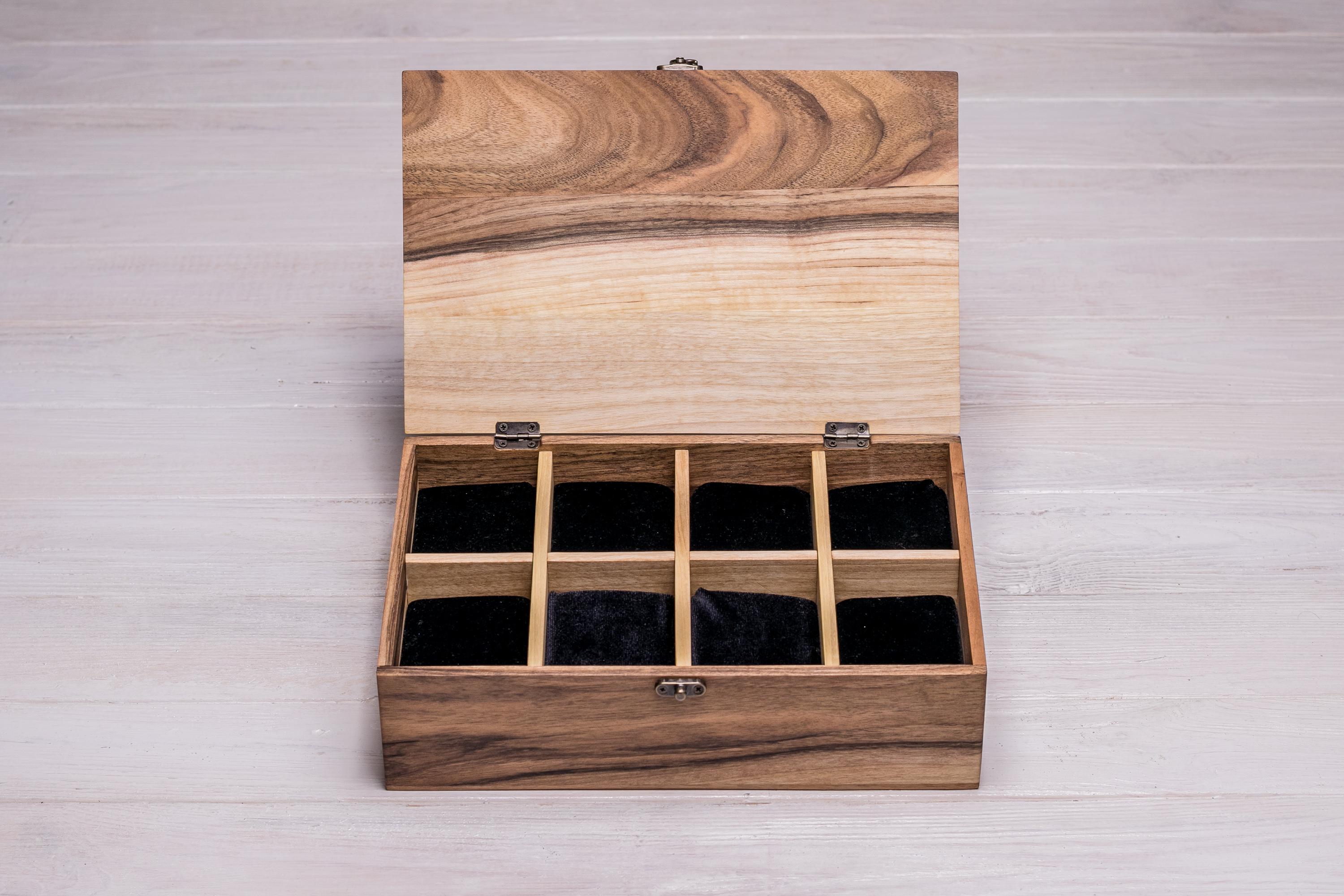 Коробочка/органайзер EcoWalnut для наручных часов с лого (EB-4.3) - фото 17 Коробочка/органайзер EcoWalnut для наручных часов с лого (EB-4.3) - фото 17