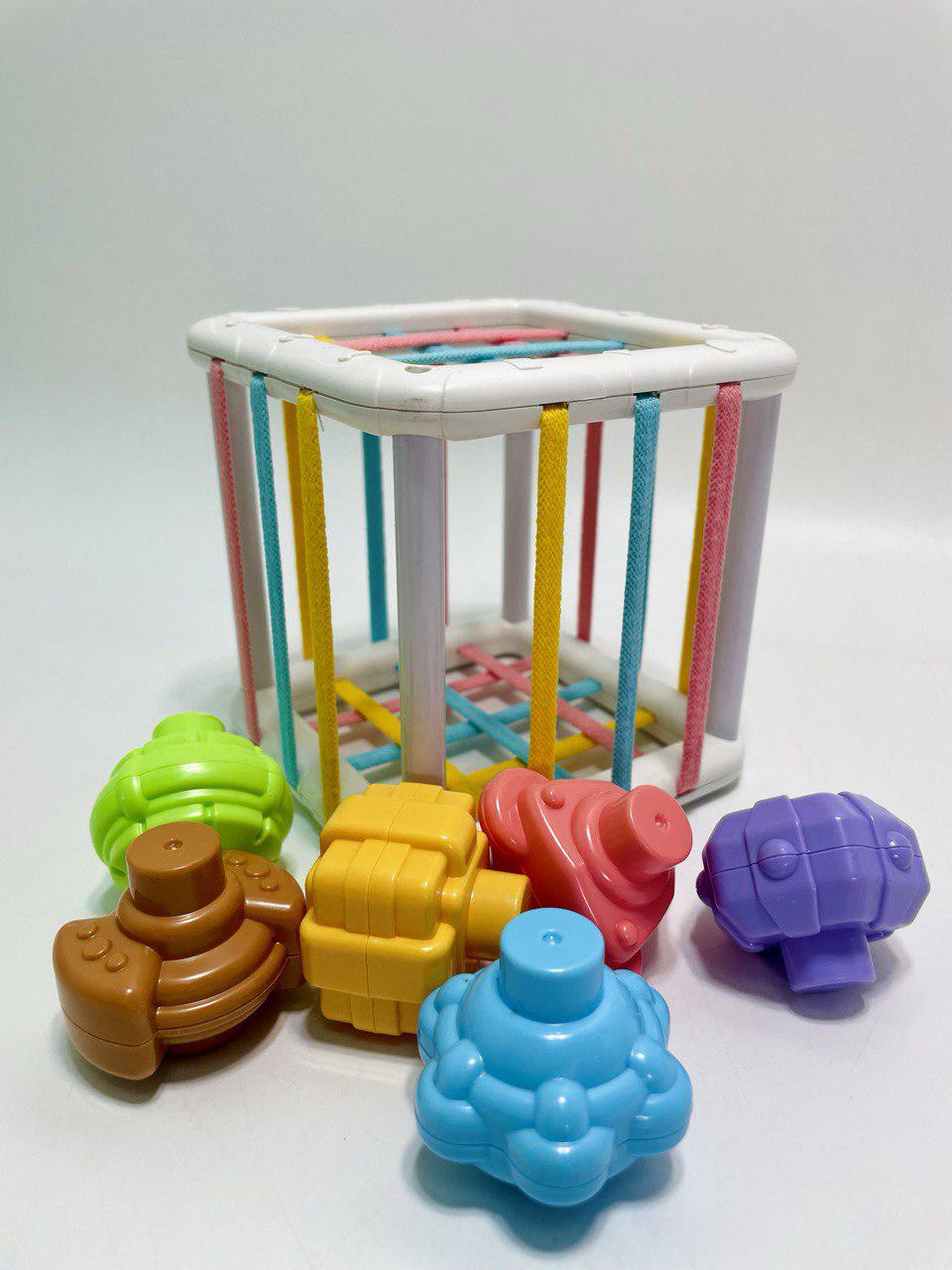 Гра розвивальна еластичні стрічки 6 сенсорних елементів/брязкальце - фото 2 Гра розвивальна еластичні стрічки 6 сенсорних елементів/брязкальце - фото 2