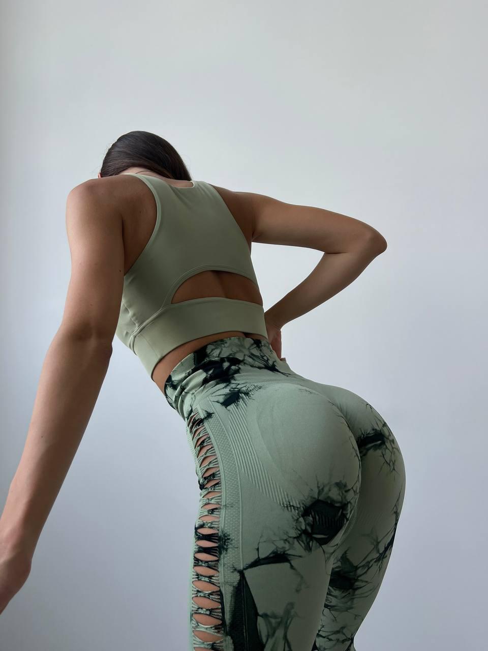 Леггинсы с мраморным принтом и перфорацией L Зеленый (KJ06L) - фото 6 Леггинсы с мраморным принтом и перфорацией L Зеленый (KJ06L) - фото 6