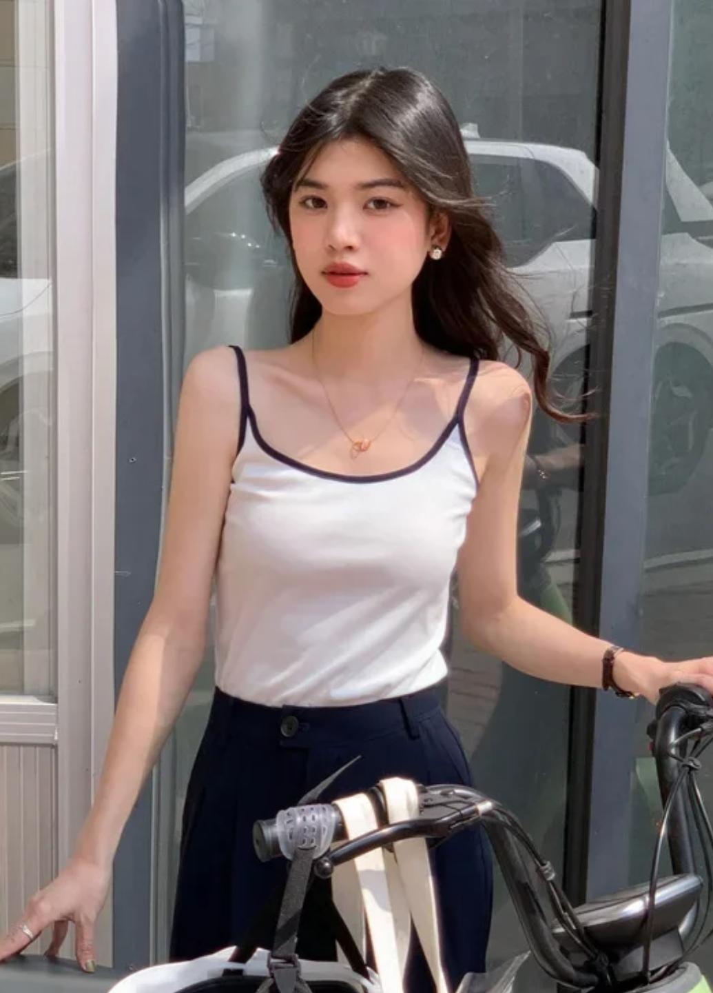 Майка жіноча бавовняна Two Colors з вкладишами One size Білий (1865-42-03) - фото 5