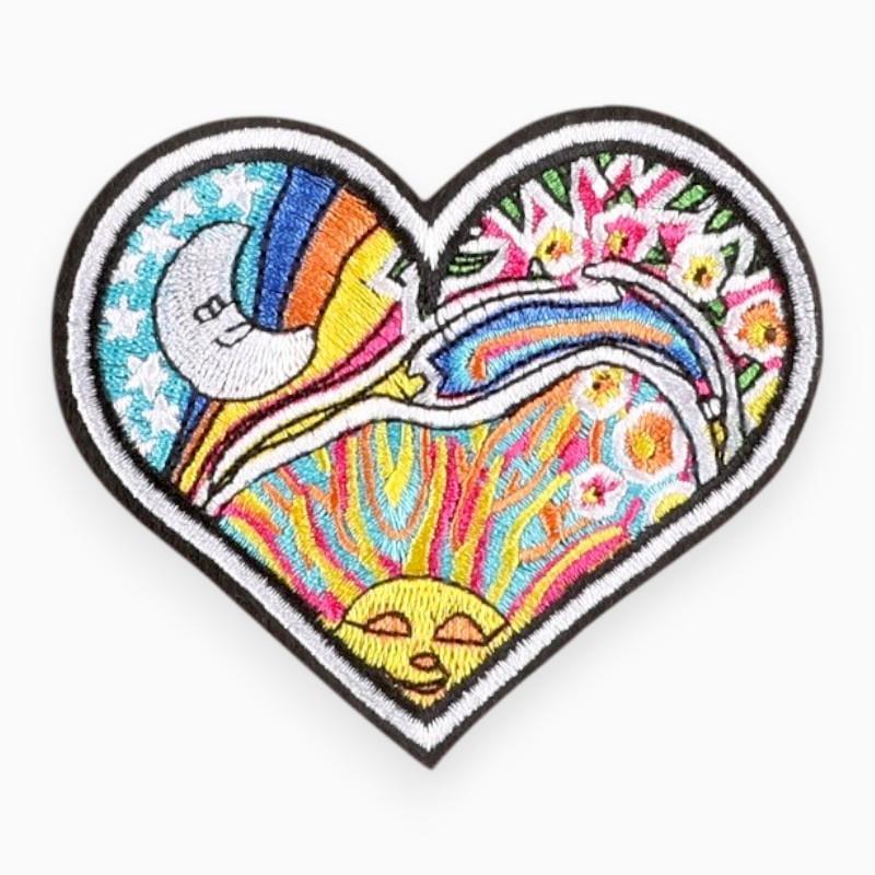Термоаппликация Heart Day Night вышитая 7,9х9,2 см 1 шт. Разноцветный (АК7992с52)