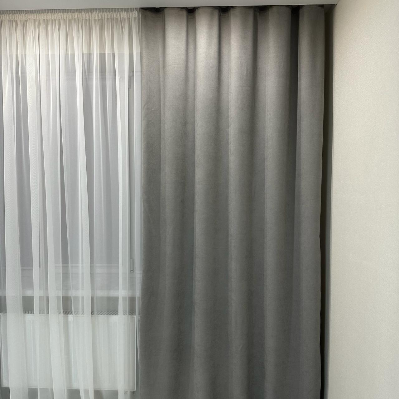 Комплект штор микровелюр 2 шт. 1,5х2,7 м готовые на шторной тесьме 6 см Светло-серый (petek-V163) - фото 5 Комплект штор микровелюр 2 шт. 1,5х2,7 м готовые на шторной тесьме 6 см Светло-серый (petek-V163) - фото 5