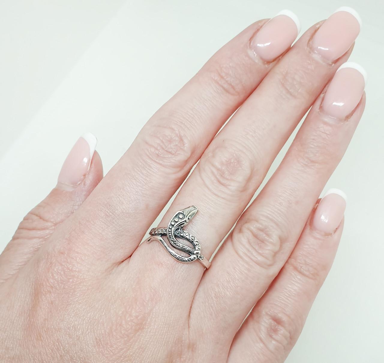 Кольцо серебряное Змея р. 20 2,54 г (1502360639) Кольцо серебряное Змея р. 20 2,54 г (1502360639)