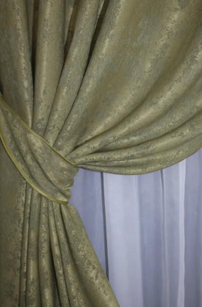Штори в вітальню/спальню на люверсах жакард Sultan YL 1,5х2,5 м 2 шт. Оливковий (1213ш 37-0062) - фото 2 Штори в вітальню/спальню на люверсах жакард Sultan YL 1,5х2,5 м 2 шт. Оливковий (1213ш 37-0062) - фото 2