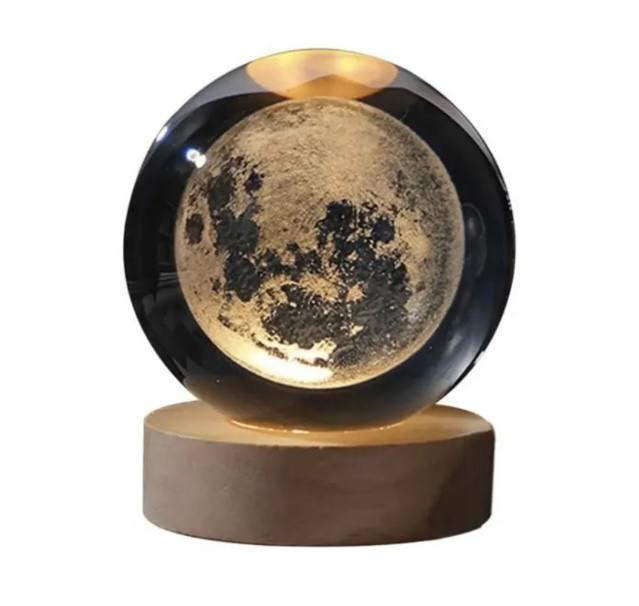 Нічник LED Кришталева куля Місяць на дерев'яній підставці від USB 6 см (м00524)