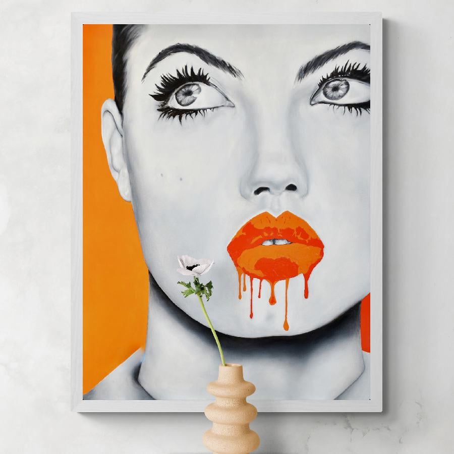 Картина на холсте Девушка с оранжевыми губами HolstPrint 60х90 см