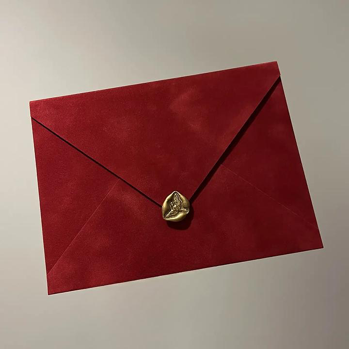 Конверт оксамитовий з підкладкою А5 16х21,5 см на магнітній застібці з печаткою Томатний (2561824672)