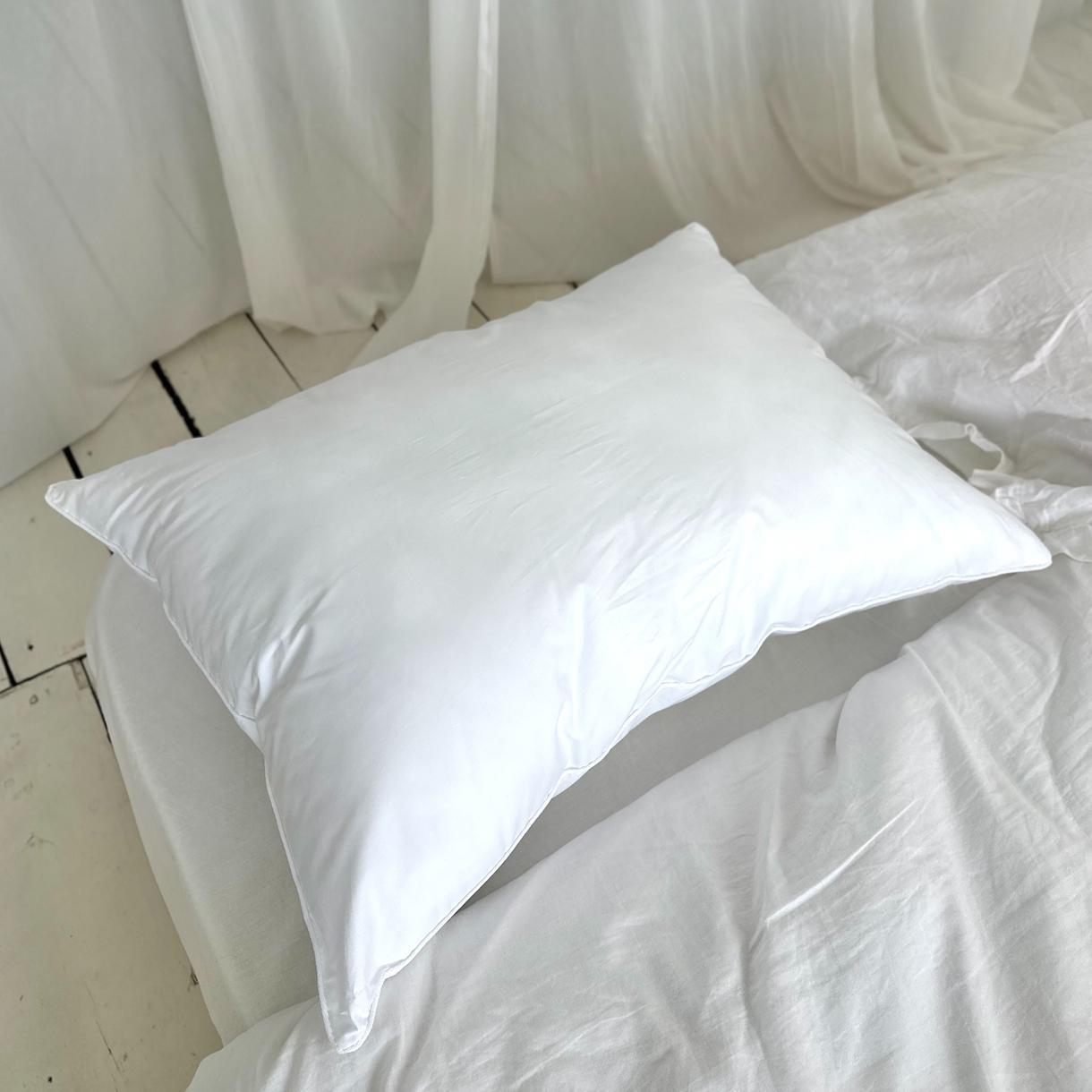 Подушка лебединый пух Rêve sauvage белый кант перкаль прямоугольная 50х70 см