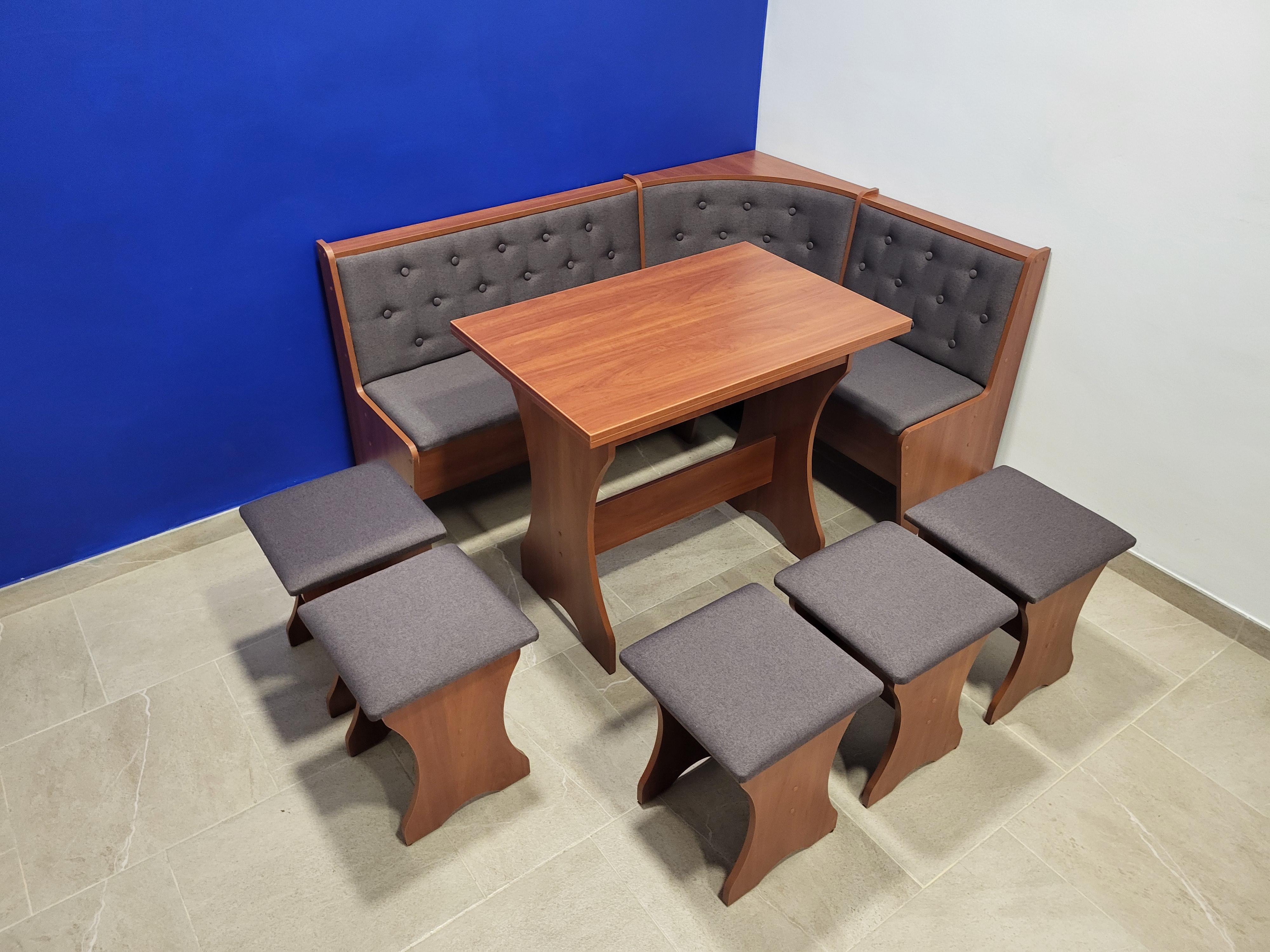 Кухонный уголок Семейный со столом и 5 табуретами 113,5х153,5 см Яблоня/Бонус Нова (KS5T-Y-BN)