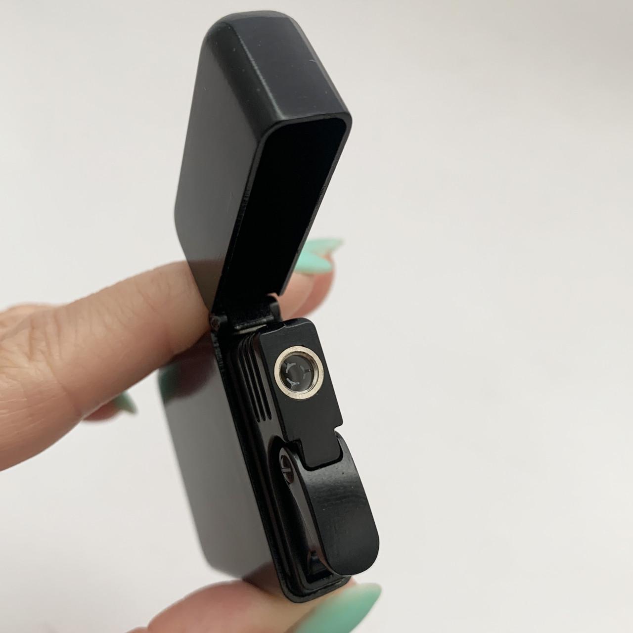 Запальничка з гравіюванням та газ для дозаправки у комплекті Чорний - фото 3 Запальничка з гравіюванням та газ для дозаправки у комплекті Чорний - фото 3