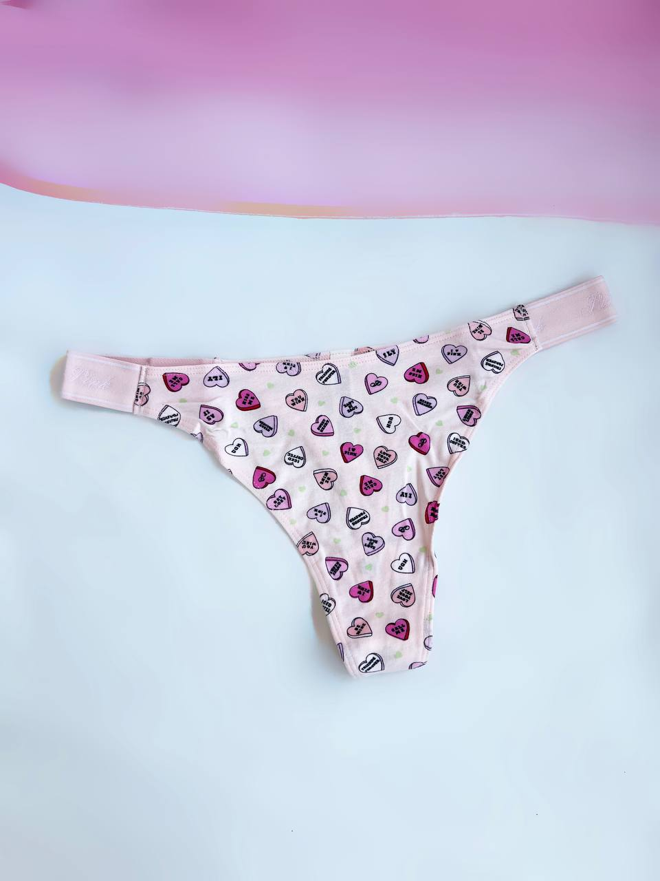 Труси Victoria's Secret Logo Cotton High-Leg Thong Panty у сердечка L Рожевий (28768898)