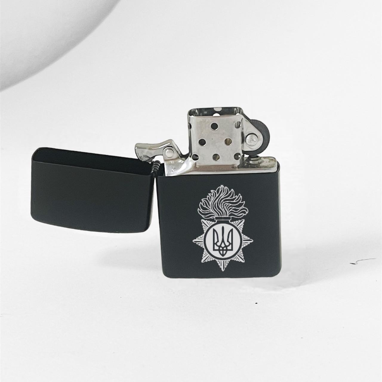 Зажигалка бензиновая с гравировкой "Логотип Нацгвардія" Черный (БЗЧ0008)