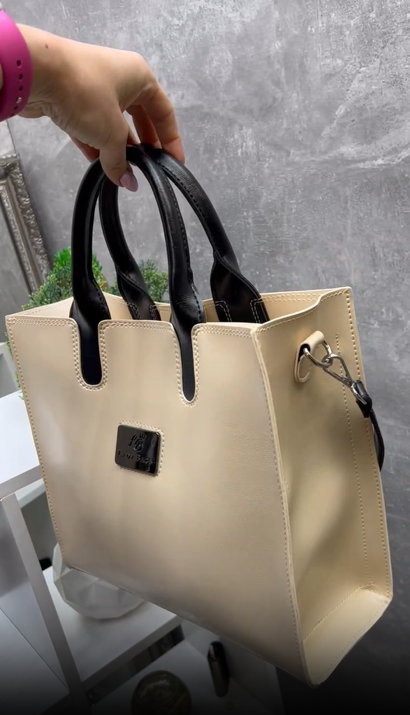 Сумка тоут женская через плечо большая классическая вмещает А4 Бежевый - фото 7 Сумка тоут женская через плечо большая классическая вмещает А4 Бежевый - фото 7