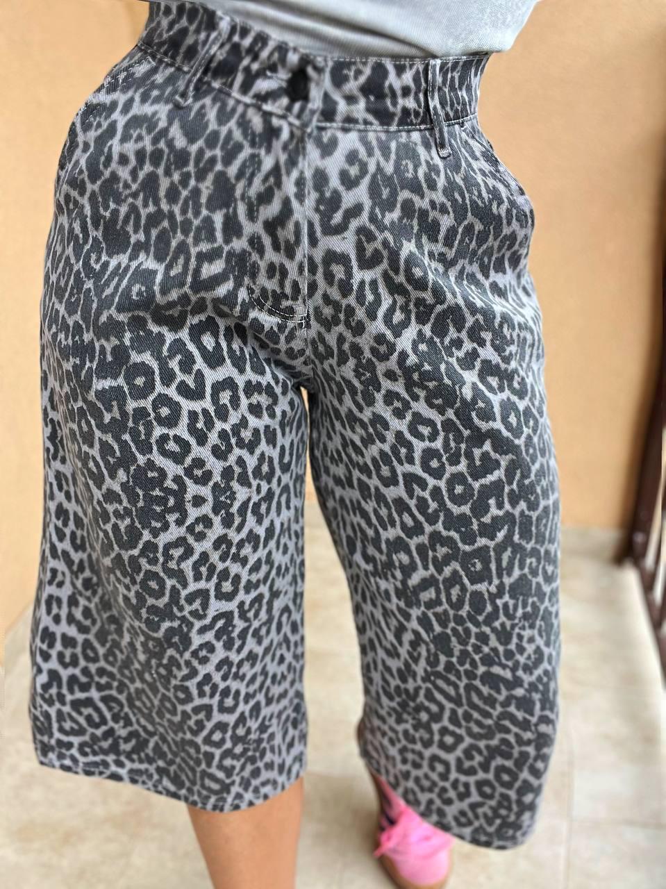 Шорти жіночі джинс I8 52100 BAGGY довгі косі кишені принт леопардовий принт р. 36 Темно-сірий (24139939) - фото 5