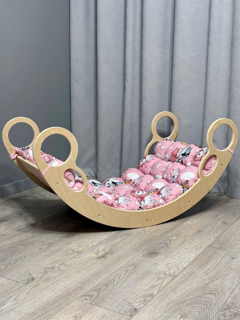 Детская кроватка качалка-балансир Единорожки на розовом с матрасиком бонбон (0003/Б)