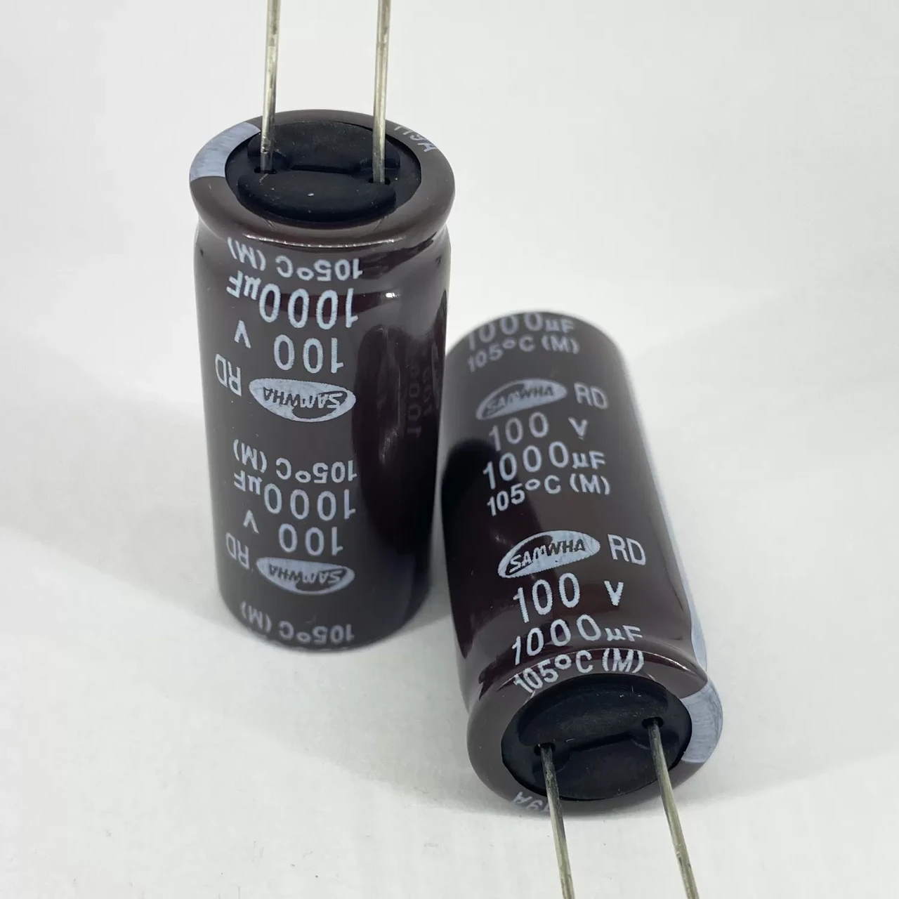 Электролитические конденсаторы Samwha 1000 мкф 100V 18x40 мм 105 °C (1965011359)