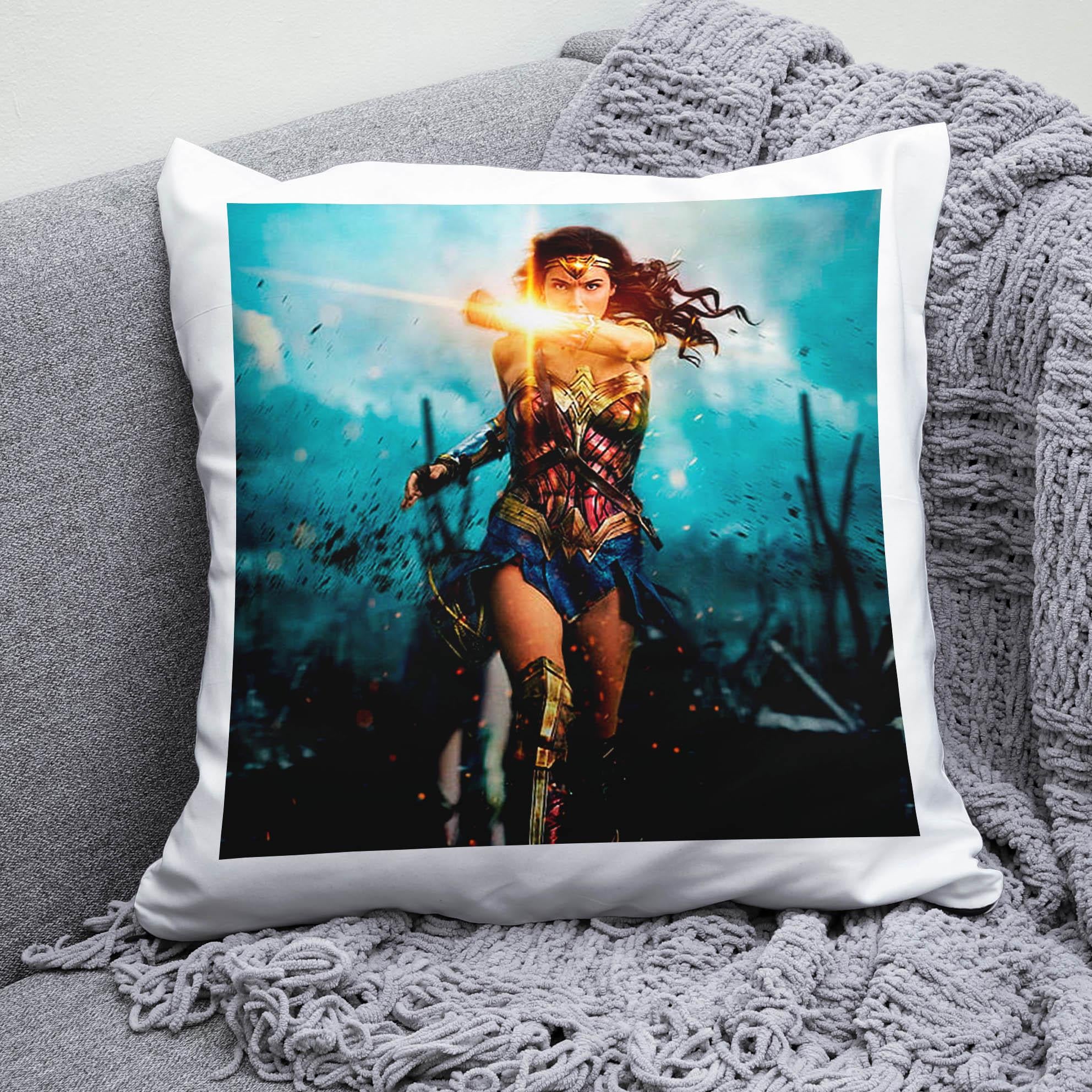 Плюшевая подушка квадрат с принтом Wonder Woman DC Comics