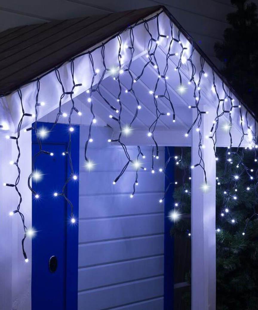 Гирлянда бахрома уличная с мерцанием 140 LED+FLASH черный каучук 30 нитей 5x0,6 м Белый