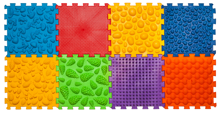 Ковер массажный с настольной игрой 8 эл 27x28 см