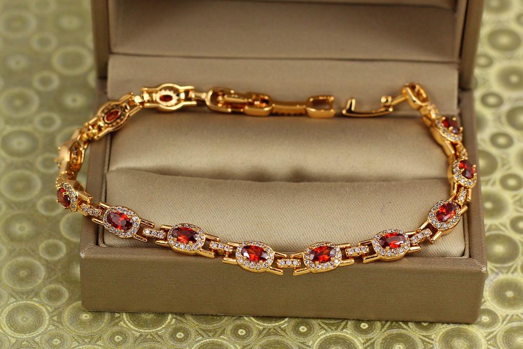 Браслет Xuping Jewelry Мозаика с красными камнями 17 см 6 мм Золотистый (34138656)