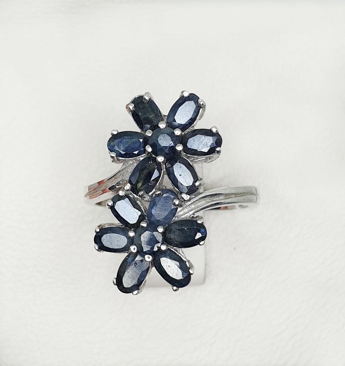 Кольцо серебряное с сапфиром р. 19 5,90 г (1401931484)