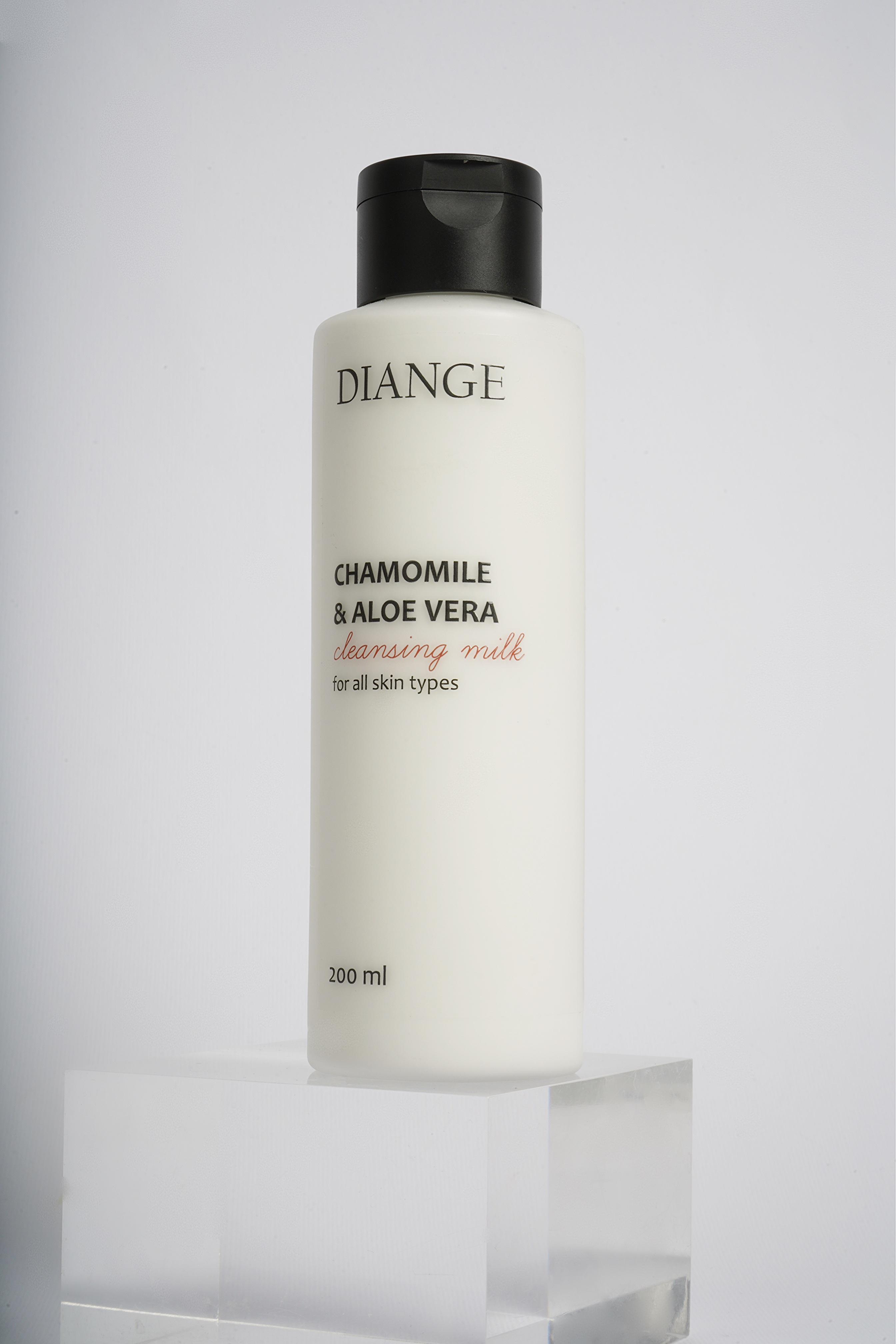 Молочко для очищения кожи с ромашкой и экстрактом алоэ CHAMOMILE & ALOE VERA 200 мл