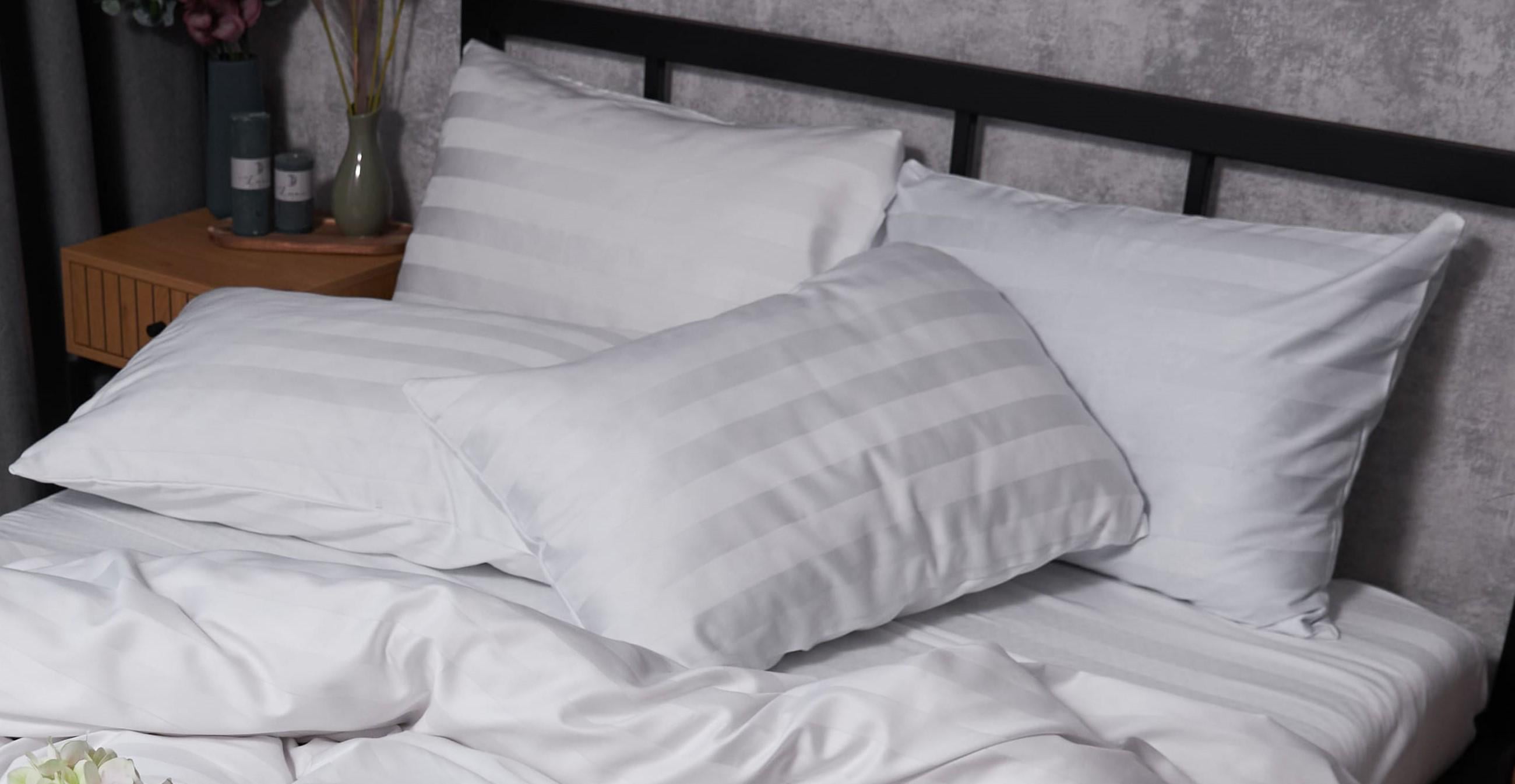 Набір наволочок Moon&Star Stripe Royal White satin 70х70 см 2 шт. (MS-840000395)