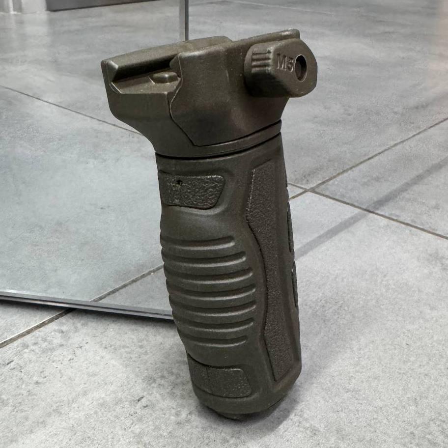 Рукоятка переноски огня DLG Tactical DLG-162 на Пикатинни прорезиненная Олива (246337) - фото 5 Рукоятка переноски огня DLG Tactical DLG-162 на Пикатинни прорезиненная Олива (246337) - фото 5