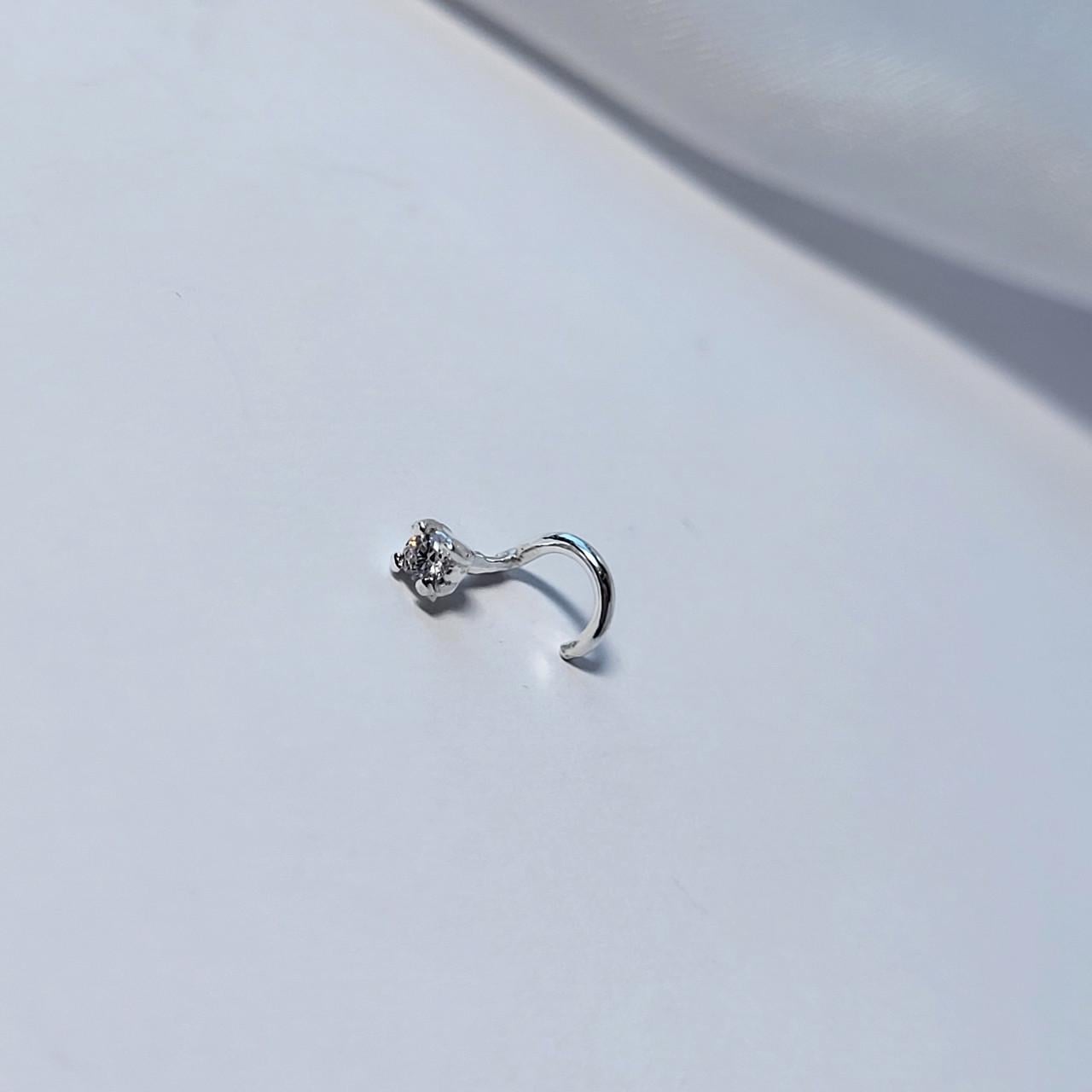 Пирсинг в нос камень серебро 925 пробы 0,20 г 1,5 мм (6052)