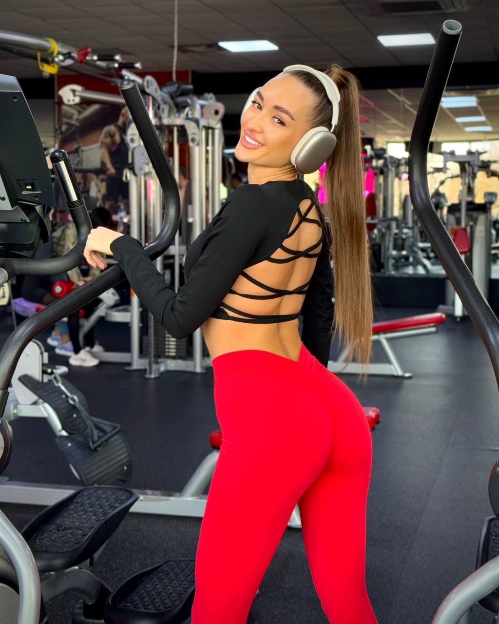 Рашгард на бретелях з чашками S Чорний (GR01S) - фото 4